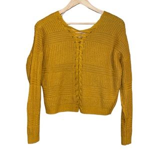 •FULL CIRLCE•MUSTARD CABLE KNIT RIBBED SCOOPNECK LACE UP BACK SWEATER SIZE LG.
